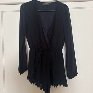 ASTR Black Long Sleeve Lace Trim Romper – Size Small